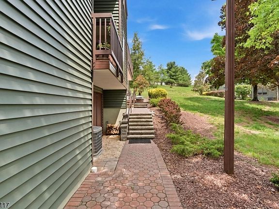 2nd image of 55 Meadowview Dr