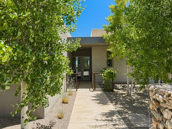 2nd image of 13 Sendero Ensueno