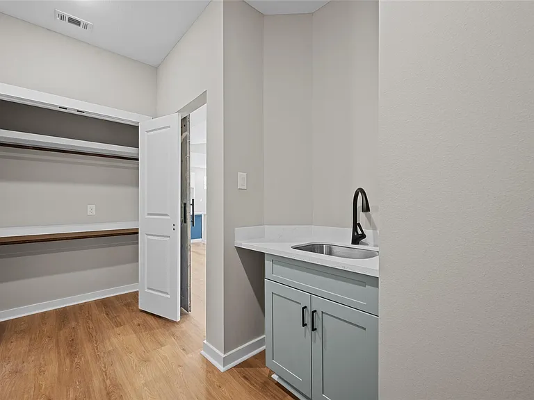 28407 Champion Oaks Dr — Photo 26