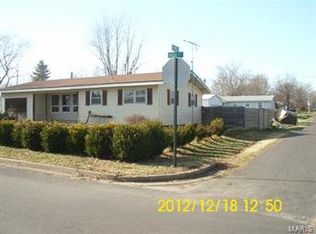 409 S High St, Mountain Grove, MO 65711