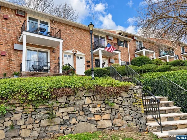 320 South Street #18H, Morristown Town, NJ 07960