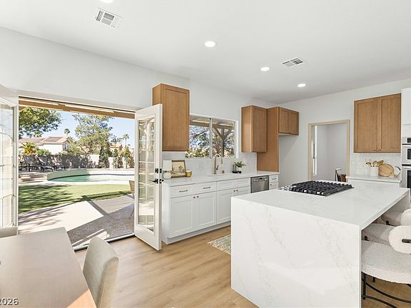 5th image of 197 Reed Ln