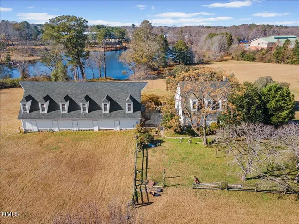 2029 Herbert Akins Rd, Fuquay Varina, NC 27526