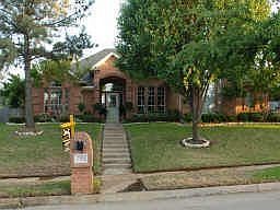 3rd image of 796 Maplewood Dr