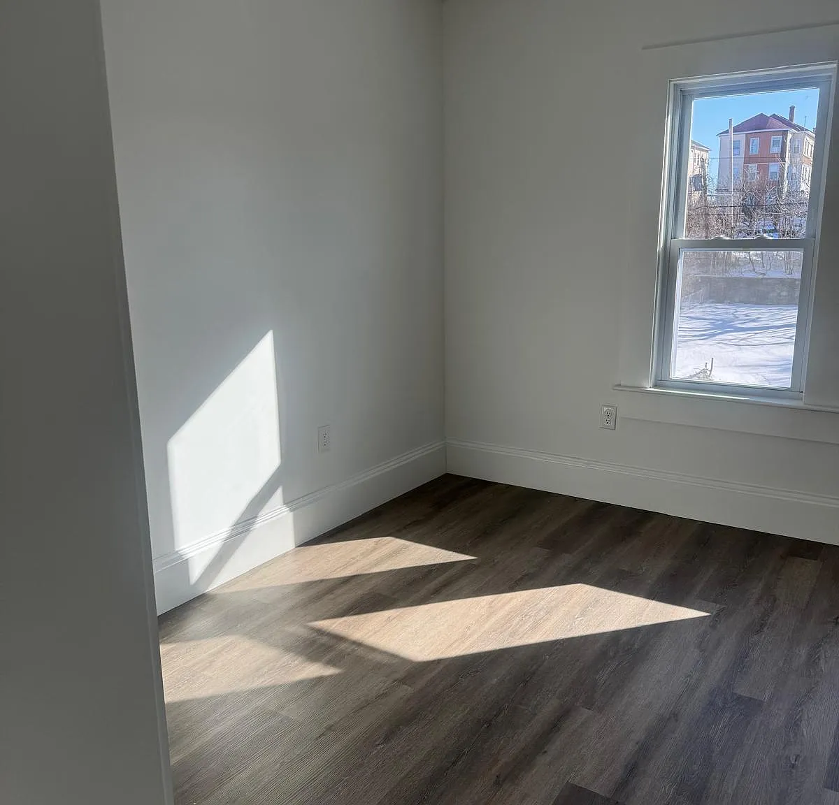 70 Arlington St — Photo 2
