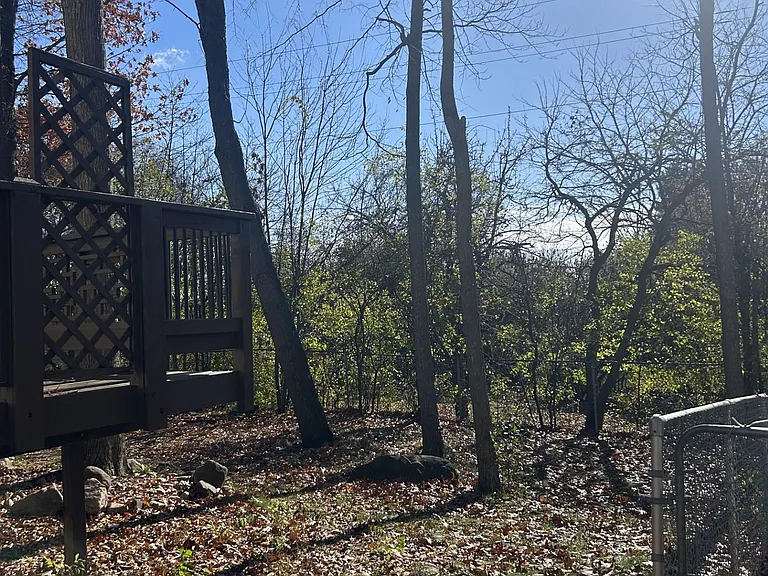 7077 Rolling Hills Dr — Photo 8