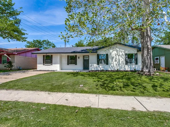 479 Sweetbriar Dr, Lewisville, TX 75067