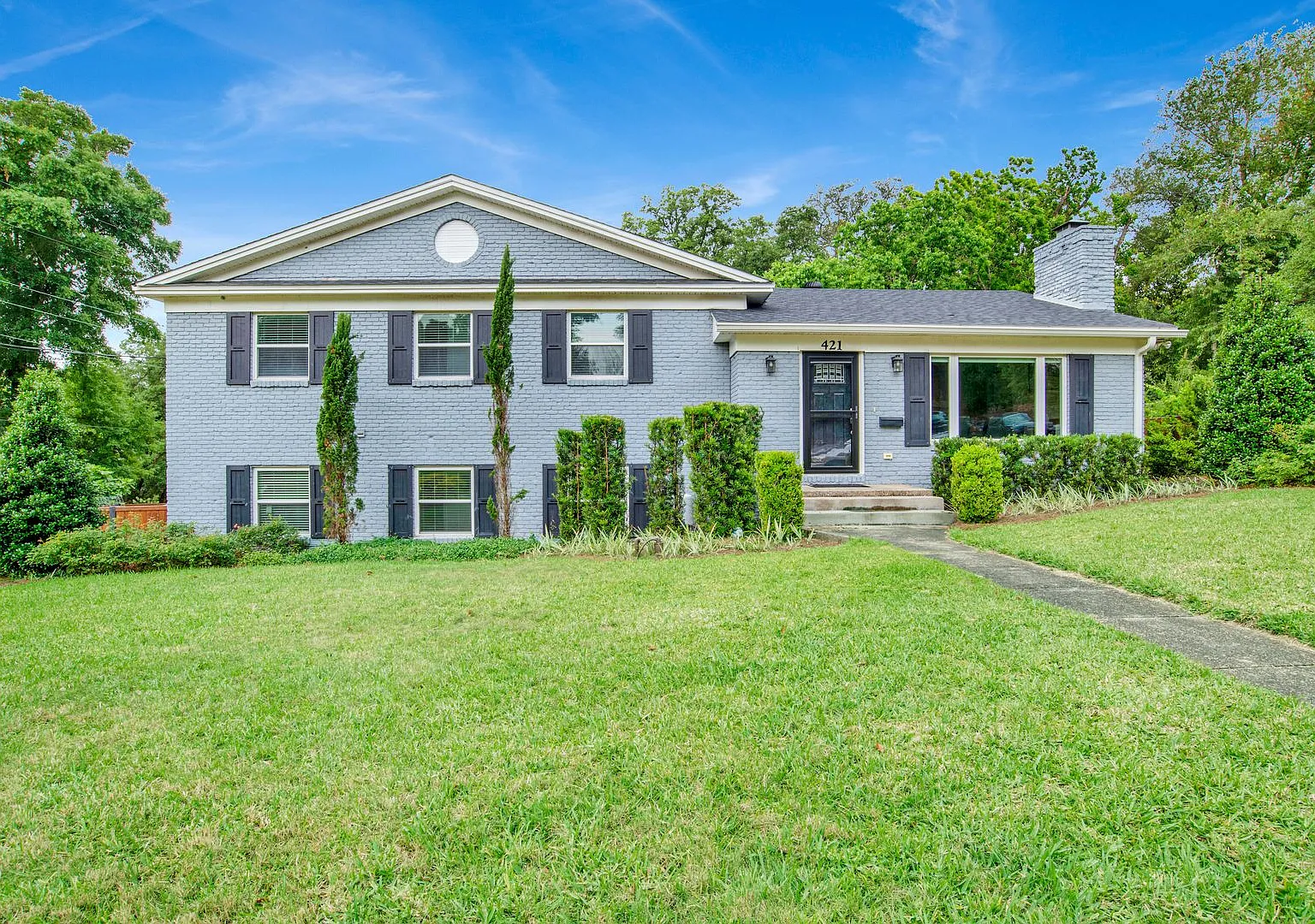 Charming 4 Bed/3 Bath Home between East Hill & Cordova Park — Photo 4