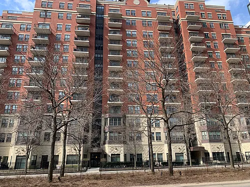 1250 S Indiana Ave Photo 1
