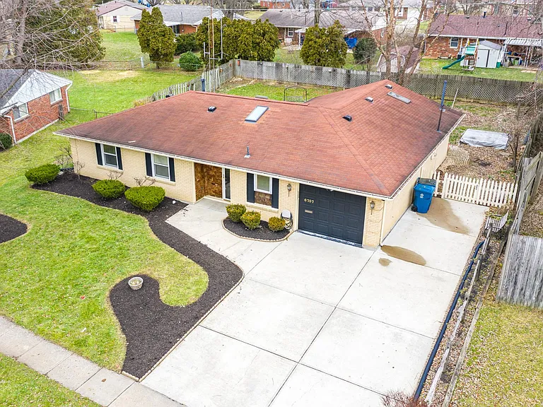 6757 Summerdale Dr — Photo 42