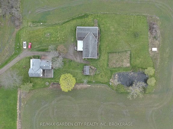3rd image of 732 Cedar Bay Rd W
