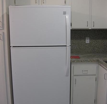 4th image of 4101 Indian Creek Dr APT 405