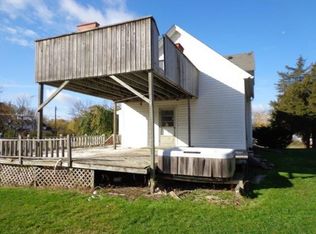 18251 Hickory Ridge Rd, Fenton, MI 48430