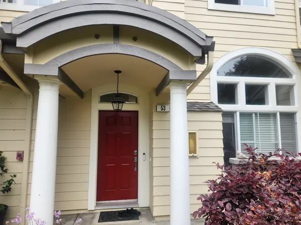 53 Erin Ln, Half Moon Bay, CA 94019