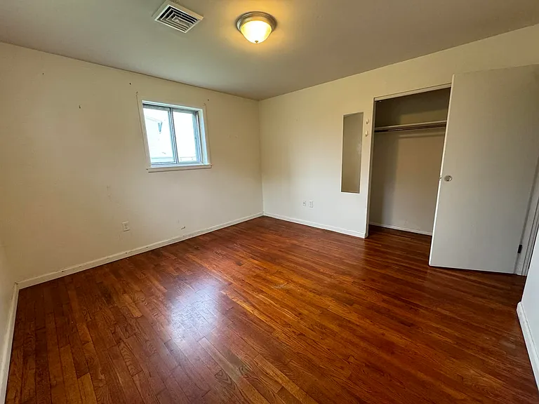 6641 Conway Rd — Photo 15