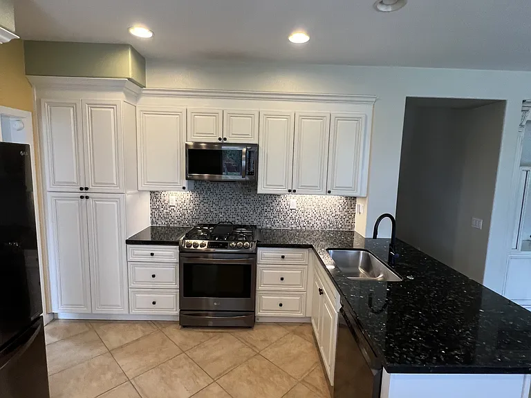 42251 Harwick Ln — Photo 37