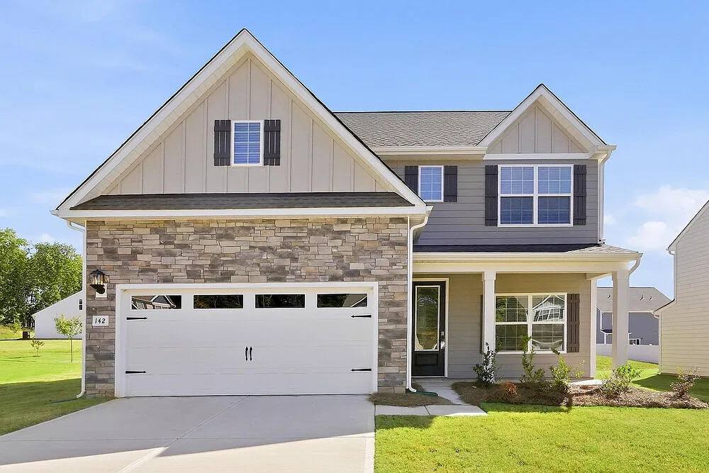 4 bed, 2.5 bath, 2384 sqft, $2,315 — Photo 1