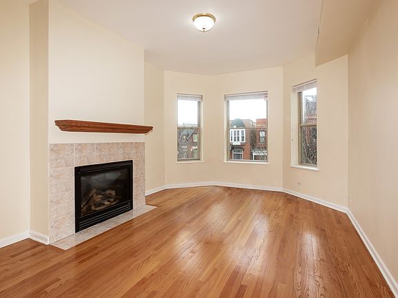 2nd image of 4350 S Lake Park Ave #2N