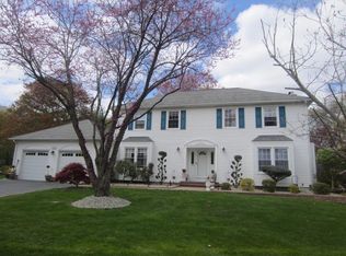 34 W Cartwright Dr, Princeton Junction, NJ 08550
