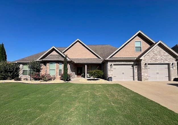 1st image of 260 Cypress Creek Dr