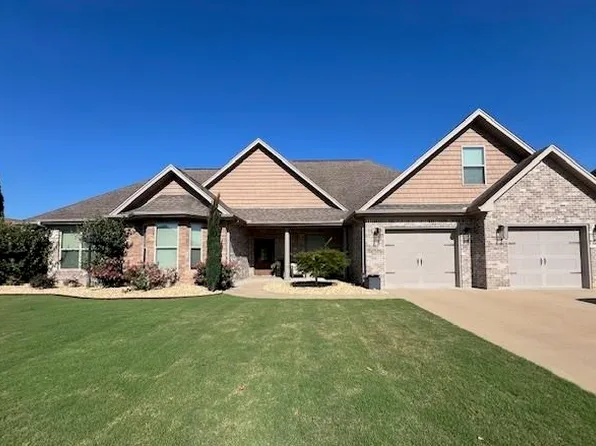 260 Cypress Creek Dr, Florence, AL 35633