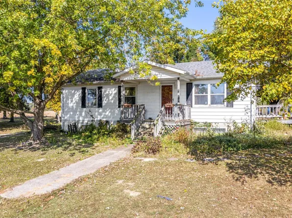 10152 Vandalia Rd, Louisville, IL 62858