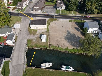 2204 Saint Clair River Dr, Algonac, MI, 48001