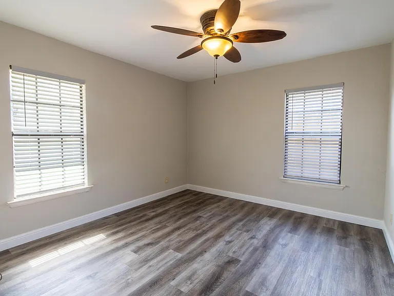 4722 K Mart Dr — Photo 14