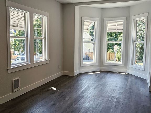 2nd image of 715 S Sheridan Ave