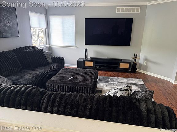 4th image of 3659 Sugarbush Dr