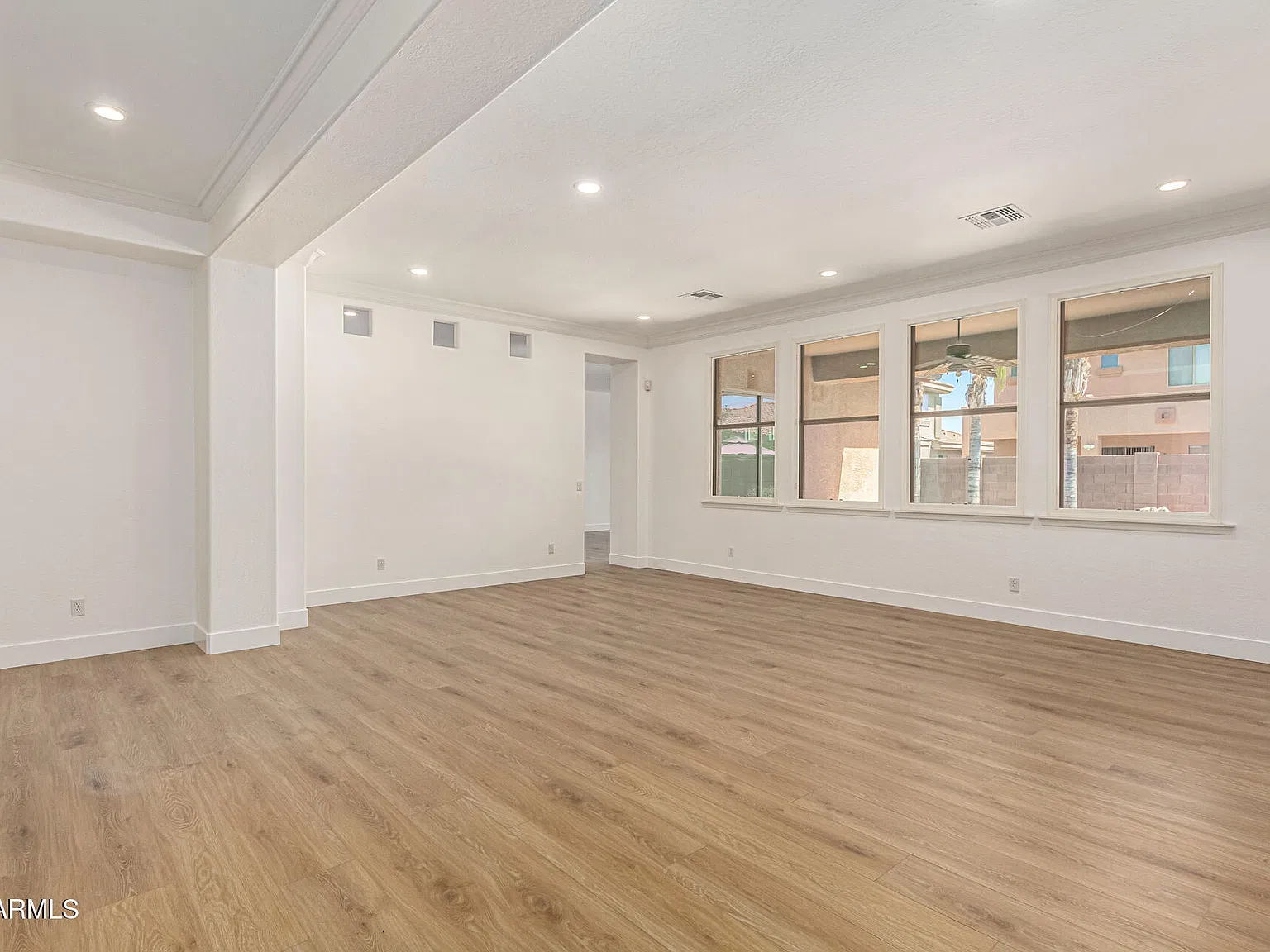 5 bed, 3.0 bath, 2964 sqft, $4,350 — Photo 3