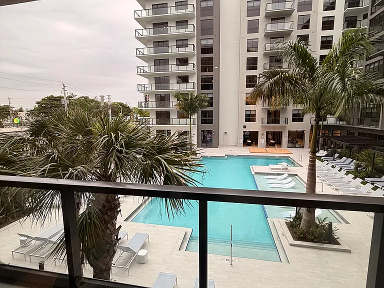 12380 Biscayne Blvd #206 — Photo 12