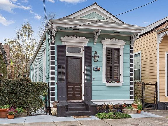 2nd image of 2210 Governor Nicholls St