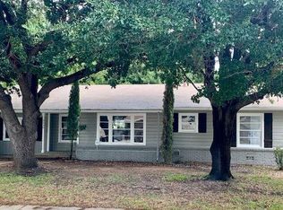 3548 Parker Rd E, Haltom City, TX 76117