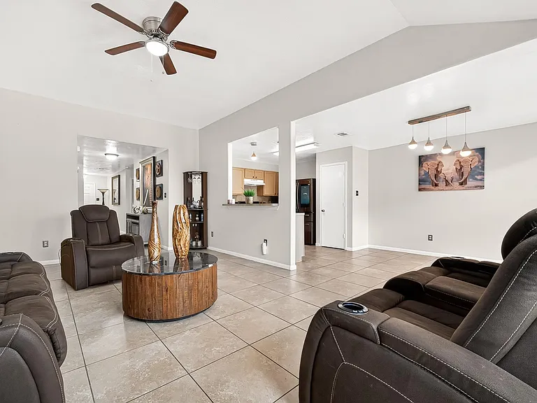 2510 Fox Water Dr — Photo 8