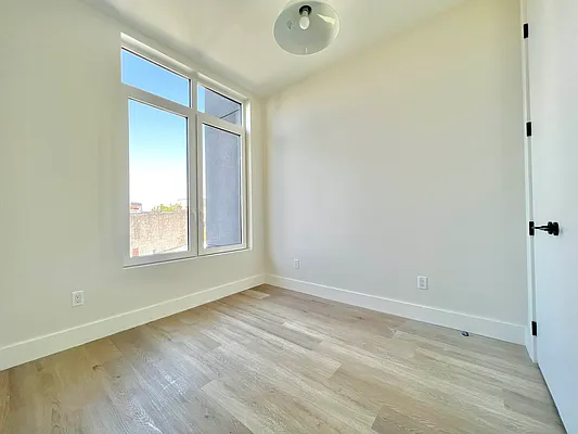 Rented by Elmord Management LLC | media 7