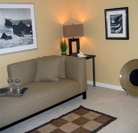 3rd image of 1702 W Tuckey Ln Unit 204