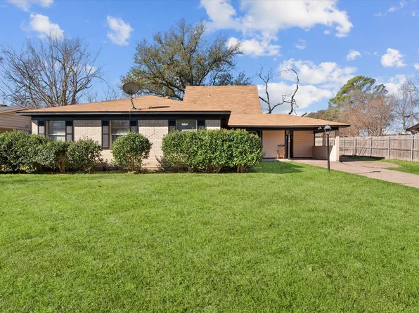 2012 Fairfax Dr, Corsicana, TX 75110