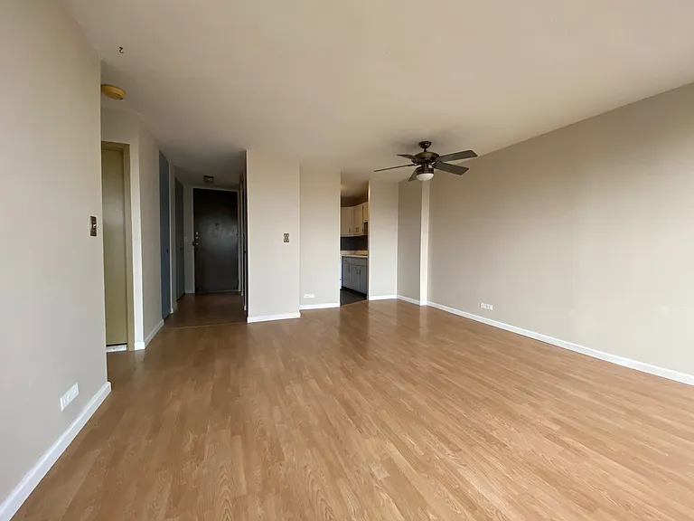 5100 N Marine Dr #8E — Photo 10