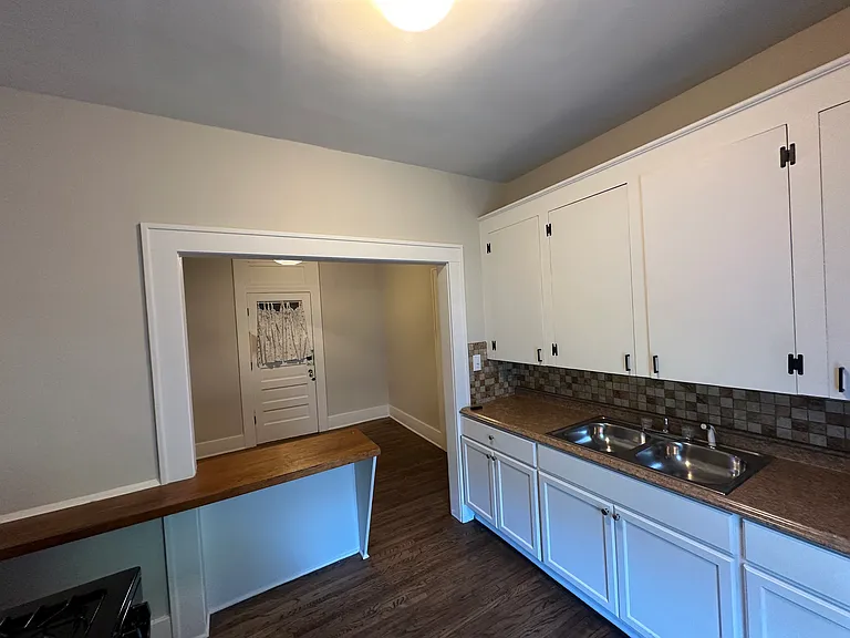 1307 S Elwood Ave #8 — Photo 14