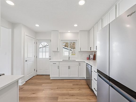 4th image of 2509 Fairlawn Dr