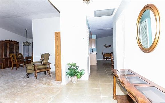 4th image of 206 SE 20th St