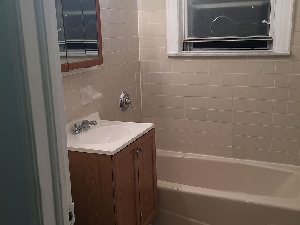 1st image of 2035 21st St