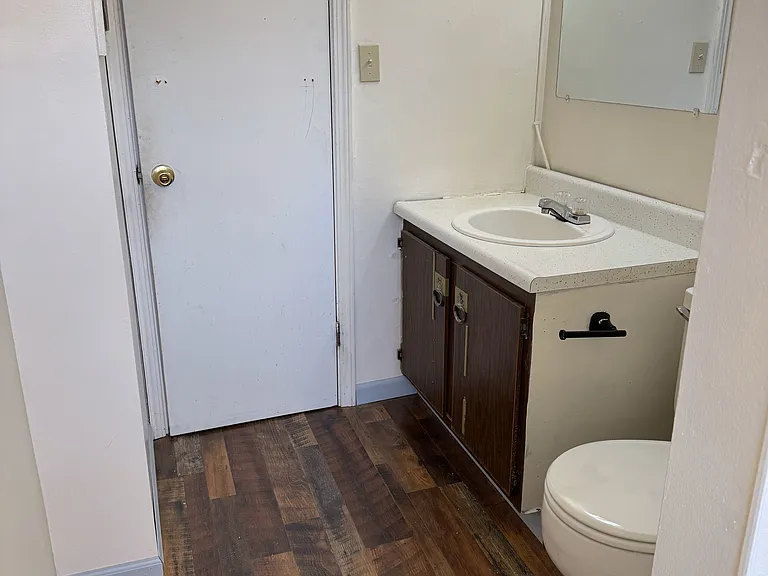 701 1/2 Broad St #C — Photo 6