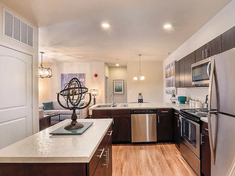 Aventura at Maryland Oaks — Photo 5