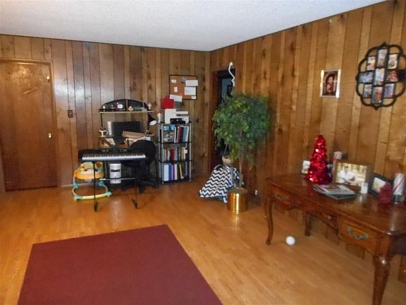 3rd image of 1301 Locust St