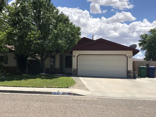 803 White Oak Dr, Ridgecrest, CA 93555