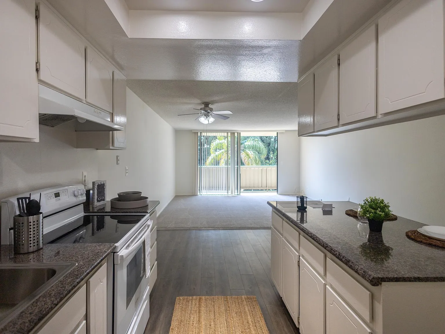 Continental Apartment Homes — Photo 1