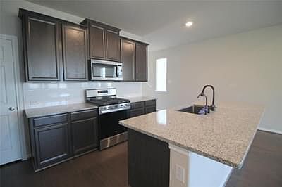 3rd image of 2614 Old River Ln