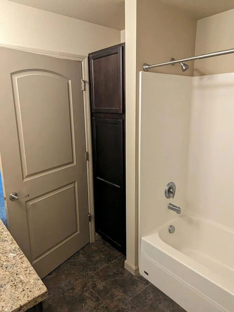 1 bed, 750 sqft, $1,240 — Photo 1